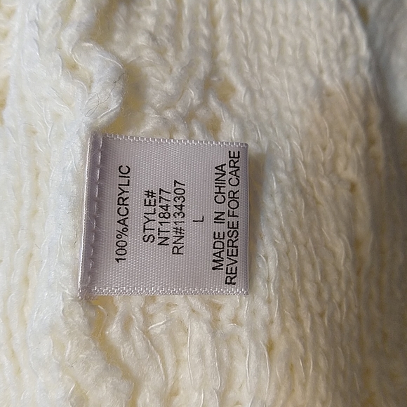 NWT Forever 21 Sweater - Picture 6 of 8